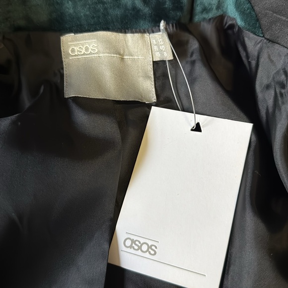 ASOS Women’s Green Velvet Tuxedo Pants Suit - Picture 4 of 4